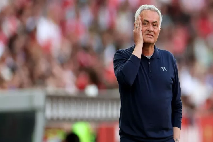“Real” Mourinyoya görə  bu qədər pul   verəcək