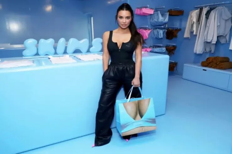 Kim Kardaşyanın şirkətinin maşınından 8 milyonluq kokain  tapıldı