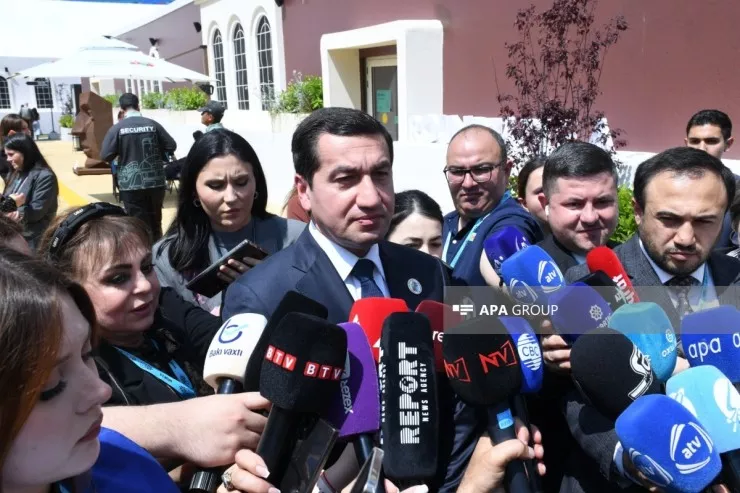 Azərbaycana qarşı olan qruplaşmalara qrant verənlərin sayı azalıb - Hikmət Hacıyev 