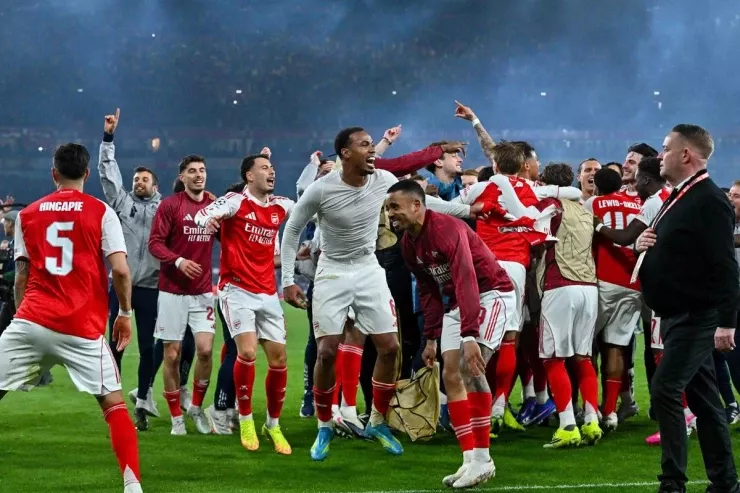 "Arsenal" 22 il sonra çempion oldu 