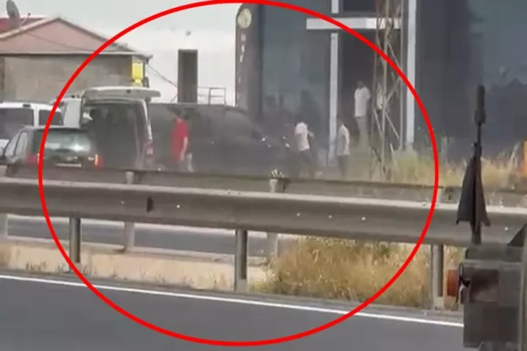 Yol vermək üstündə  iki ailə arasında DAVA: ölənlər   var