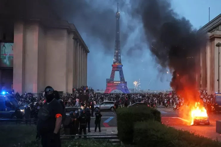 PSG-nin qələbəsindən sonra Paris "dağılır"  - yüzlərlə şəxs həbs edildi