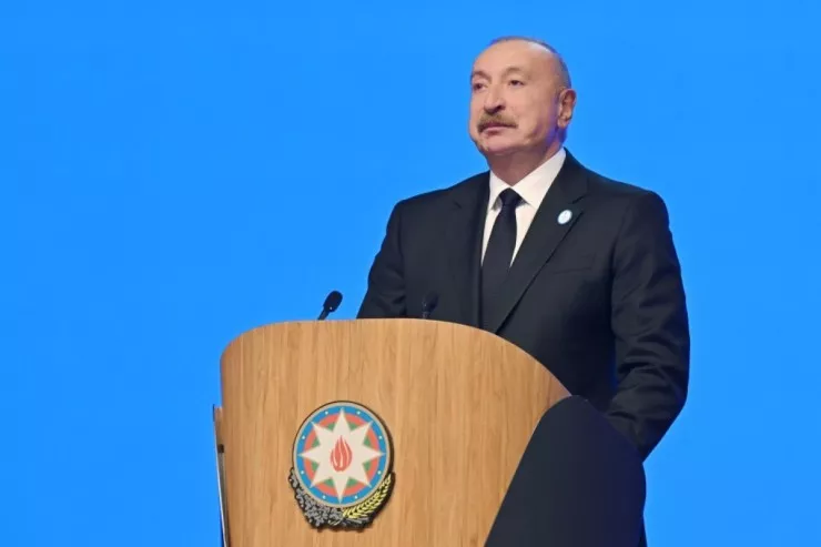 "Biz ləyaqətlə yaşayırıq" - İlham Əliyev 