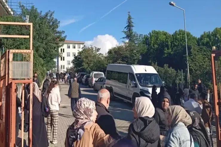Şagirdlər arasında bıçaqlanma - 5 nəfər yaralandı  
