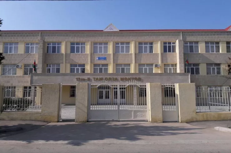 Şirvan məktəbində direktor  dərsi kabinetində  keçir - "Lövhə belə yoxdur" - İDDİA  