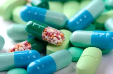 Antibiotik qəbul edərkən çox şəkər yemək bağırsaqlara zərəri artıra bilər