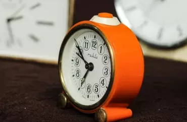 Bir gün əslində tam  24 saat  deyil:  SƏBƏBİ  tapıldı