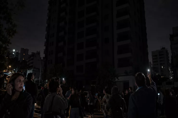 Bakıda binanı işıqsız qoyan  qohumlara cinayət işi AÇILDI: biri həbs olundu 