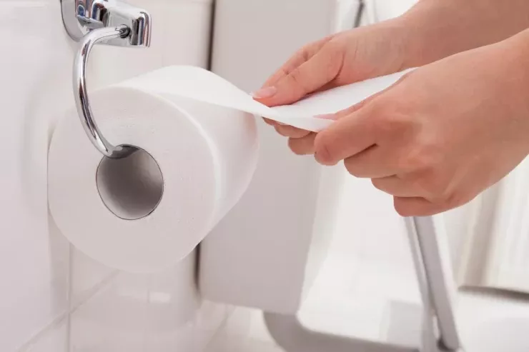Tualet kağızını necə asmaq lazımdır? 