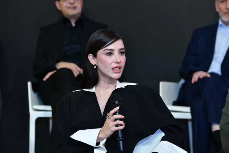 Özge Gürel:  "44" filmində bir xalqın qəhrəmanlığı göstərdik