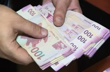 İşə girdiyi günün səhəri pulları apardı - Bakıda mağazada OĞURLUQ