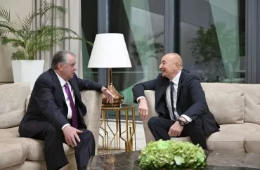 İlham Əliyev Tacikistan prezidenti ilə görüşdü