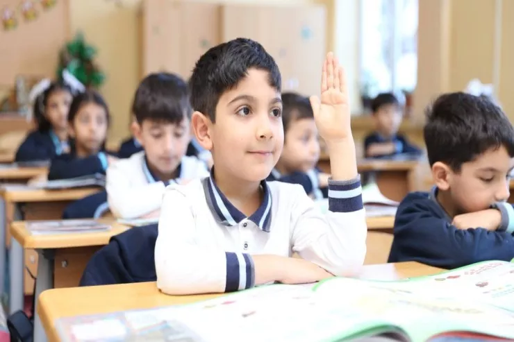 Gənc Müəllimlər Assosiasiyası vahid geyim qaydaları ilə bağlı bəyanat yaydı 