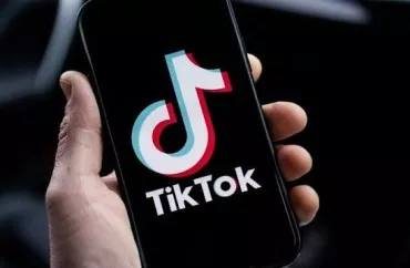 Canlı yayımda söyüş söyən daha bir "tiktoker" saxlanıldı