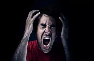 Sumqayıtda küçədə söyüş  söyən panik-atak xəstəsi HƏBS OLUNDU
