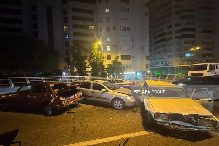 Bakıda 4 avtomobilin iştirakı ilə zəncirvari qəza:  xəsarət alanlar var -YENİLƏNİB 