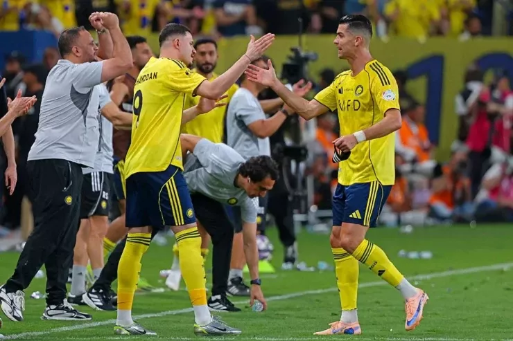 Ronaldu 982-ci qolunu vurdu,  "Ən-Nəsr" rekord müəyyənləşdirdi