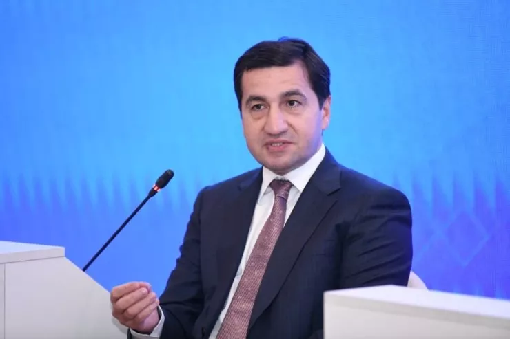 Sülh sazişi ilə bağlı razılıq asan deyildi - Hikmət Hacıyev