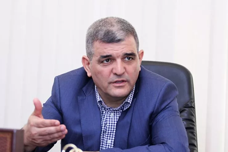 "İranlı nazir "Dəli Kür"dəki molla kimi danışır" - Fazil Mustafa  