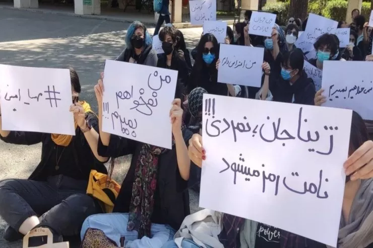 İranın təhsil sisteminin qaranlıq üzü: Repressiyalar, həbslər, boğulan azadlıqlar - TƏHLİL 