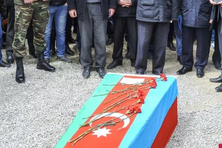 Azərbaycanda əsgər ölümünə görə  həkimə HÖKM OXUNDU