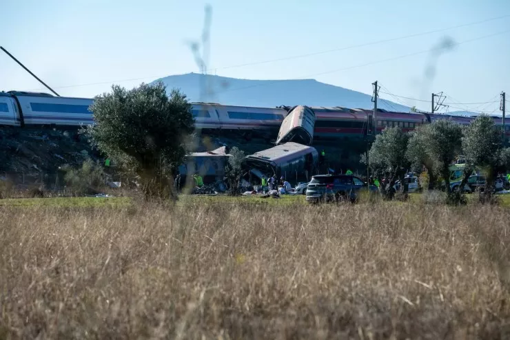 İspaniyada qatarlar toqquşdu: 39 nəfər ölüb 