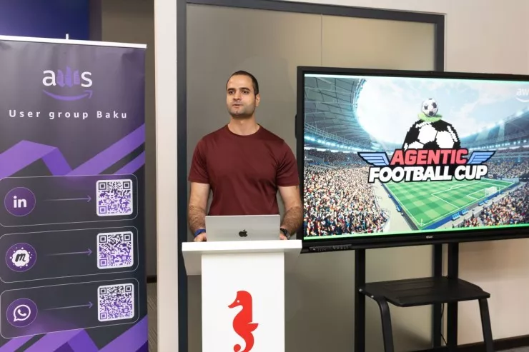 Süni intellektlə idarə olunan 32 komanda virtual futbol meydanında mübarizə aparıb