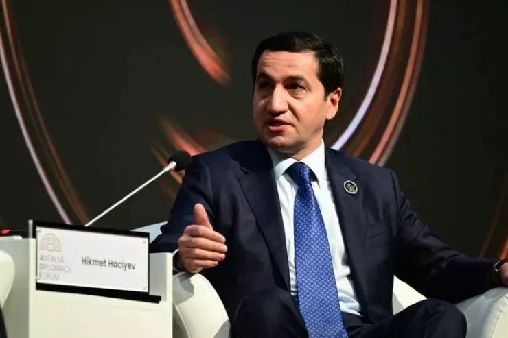 Müstəqilliyin 35 ilinin 34 ilini müharibə şəraitində keçirdik - Hikmət Hacıyev 
