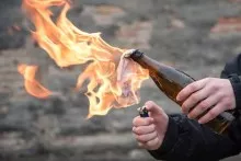 Azərbaycanda ŞOK:   məktəbə “Molotov kokteyli” atdılar