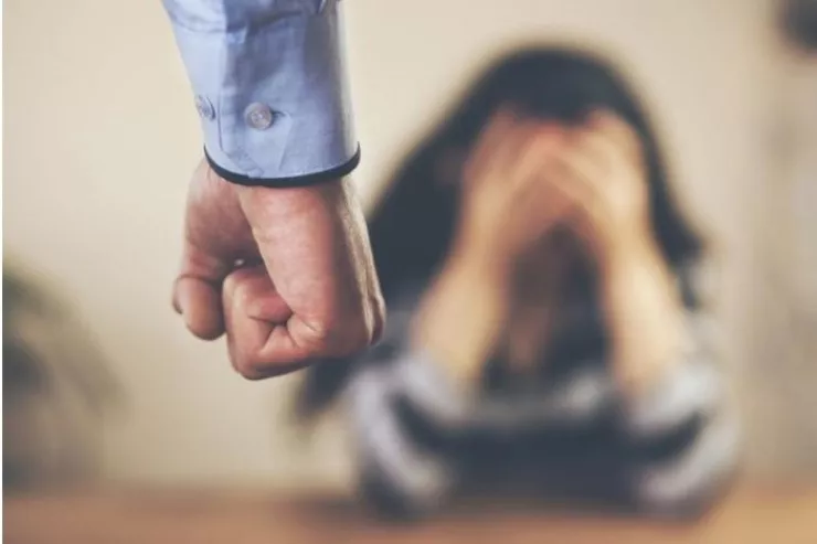 Bakıda stomatoloq arvadını döydü: cinayət işi AÇILDI 