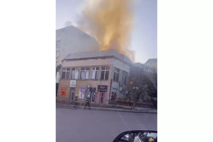 Xırdalanda restoran yandı