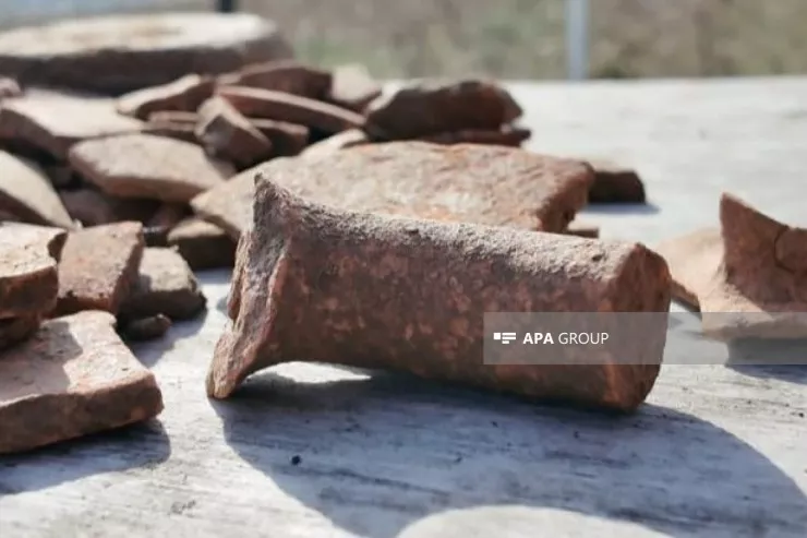 Yardımlıda arxeoloji qazıntı zamanı IX-X əsrlərə aid qalıqlar tapıldı - FOTO 