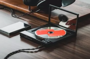 CD-lər geri qayıdır: rəqəmsal musiqi dövründə gözlənilməz trend