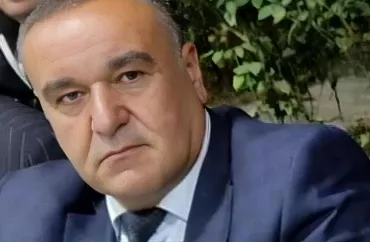 Prokuror müğənni qardaşını öldürənə 19 il CƏZA İSTƏDİ