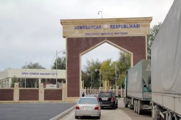 Gömrükdən keçirilən avtomobillərin  bəyan edilməsi   qaydası dəyişdi