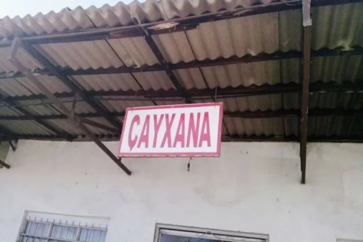 56 yaşlı   kişi çayxanada öldü