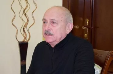 Aleksandr Şarovski kimdir? - Atasının filmlərini izləmədiyi aktyor