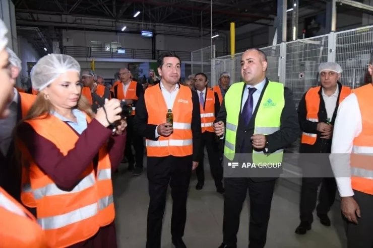 Xarici diplomatlar “İstisu” mineral su zavodunda