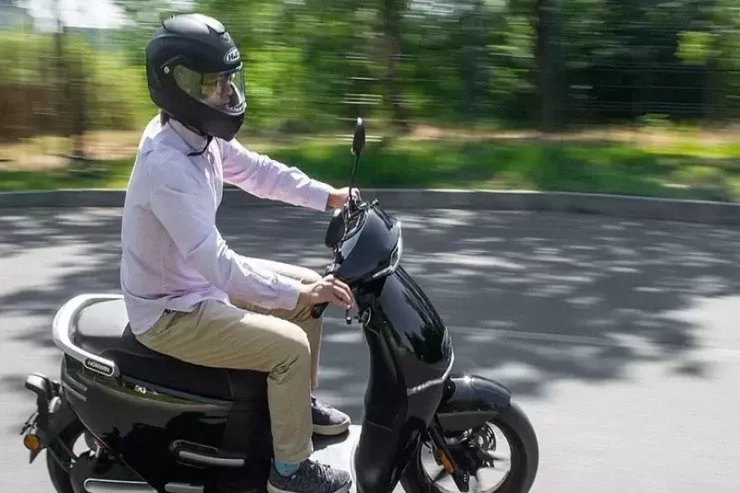 Bakıda tez-tez qayda pozan  motosikletçi həbs olundu