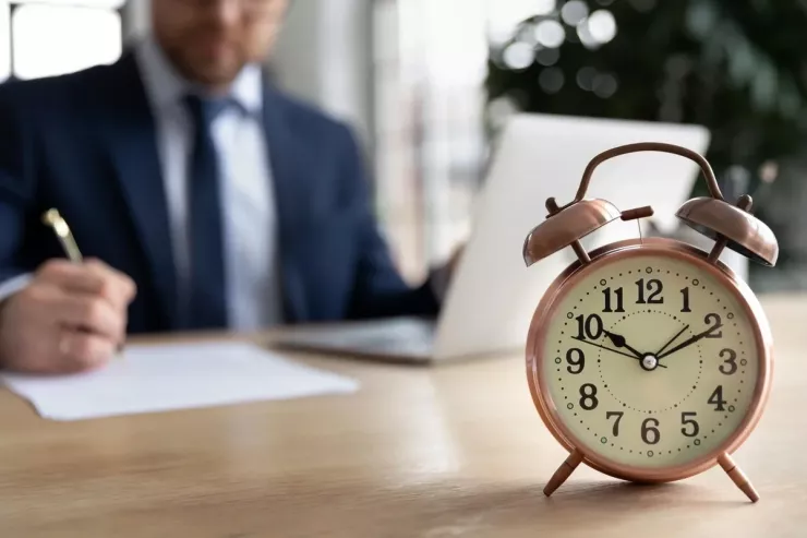 Sabahdan bu qurumlarda iş saatları   dəyişəcək
