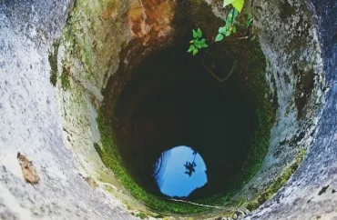 Cəlilabadda qadın su quyusuna düşüb öldü