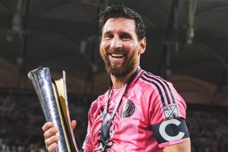Tarixin ən uğurlu  futbolçusu olan Messi - 48-ci çempionluğu  var