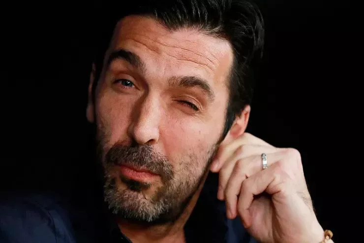 48 yaşlı Buffon kollecə  daxil olub: mühasibatlıq diplomu  almaq niyyətindədir
