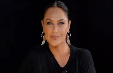 Hülya Avşar “Kanlı Nigar”la səhnəyə qayıdır
