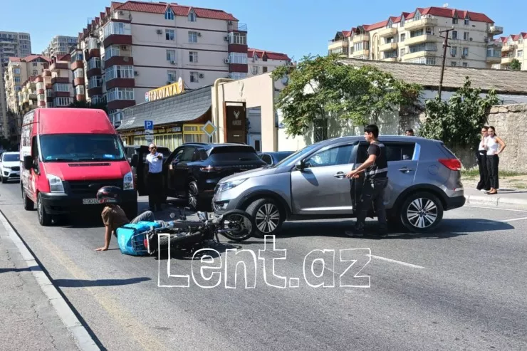 Bakıda QƏZA:  "Kia" moto-kuryeri vurdu - FOTO 