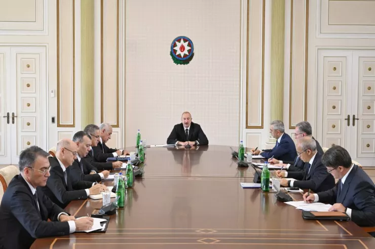Prezident müşavirə keçirdi - FOTOLENT 