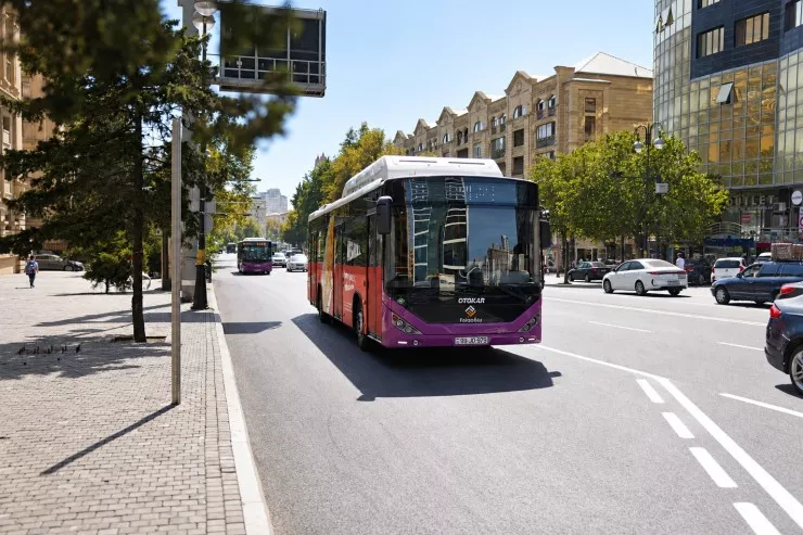 Daha bir küçədə avtobus zolağı yaradıldı  