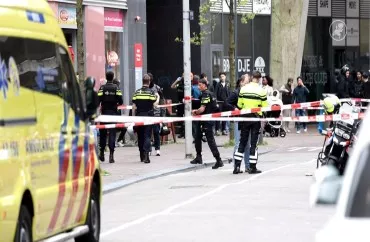 Amsterdamda kafedə atışma: ölən var