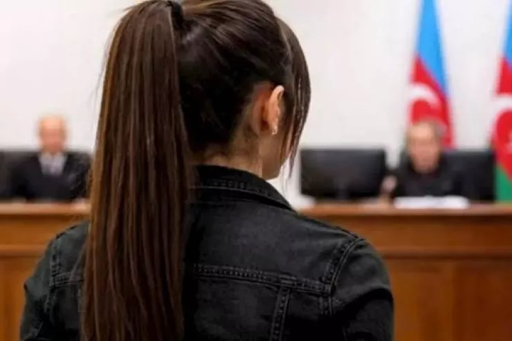 Şəmkirdə qadın qaşıqla   keçmiş ərinin başını əzdi 