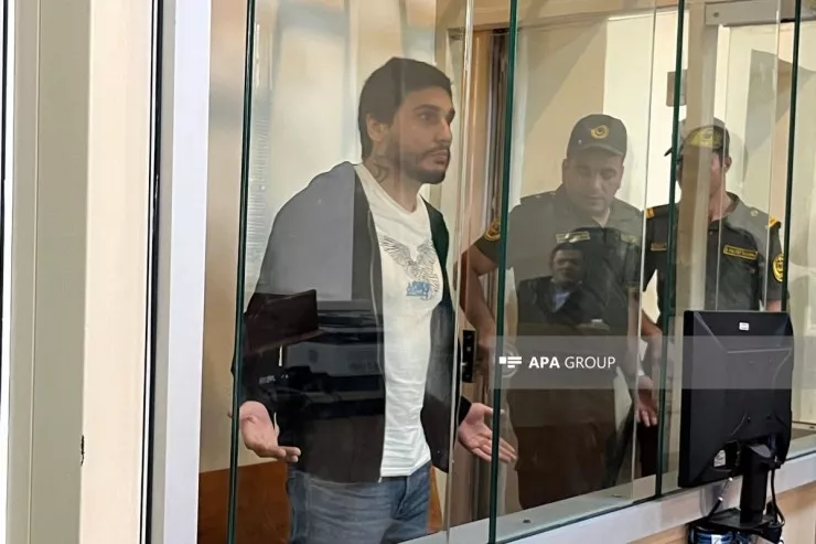 Prokuror "Roşka"ya  cəza istədi